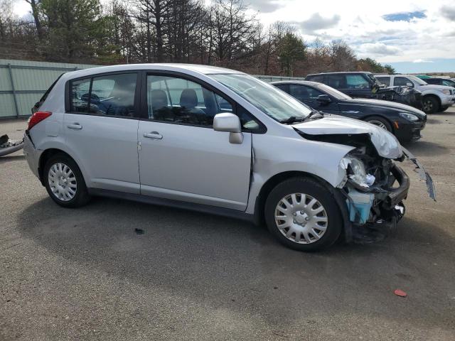 3N1BC13E28L374818 - 2008 NISSAN VERSA S SILVER photo 4