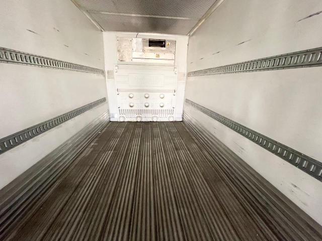 1UYVS2484FU166102 - 2014 UTILITY REEFER WHITE photo 6