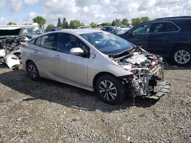 JTDKARFP8H3066059 - 2017 TOYOTA PRIUS PRIM 棕色 照片 4