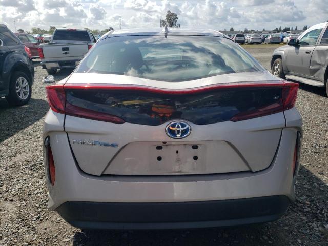 JTDKARFP8H3066059 - 2017 TOYOTA PRIUS PRIM 棕色 照片 6