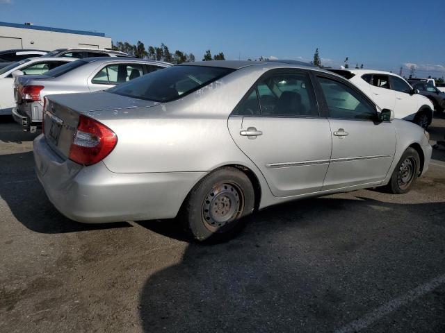 4T1BE32K73U696195 - 2003 TOYOTA CAMRY LE SILVER photo 3