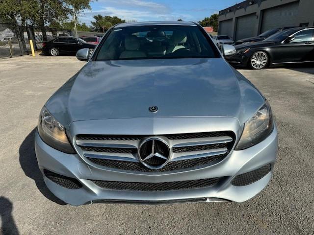 55SWF4JBXJU264554 - 2018 MERCEDES-BENZ C 300 SILVER photo 5