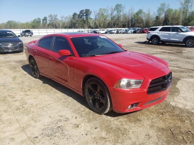 2C3CDXHG6EH162377 - 2014 DODGE CHARGER SXT RED photo 4