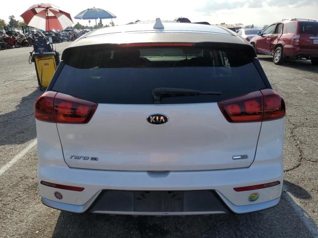 KNDCB3LC5H5100043 - 2017 KIA NIRO FE WHITE photo 6