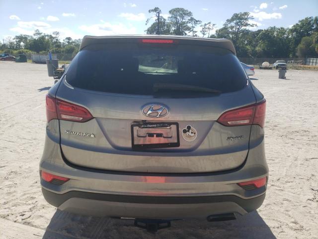 5XYZT3LB1JG565172 - 2018 HYUNDAI SANTA FE S GRAY photo 6