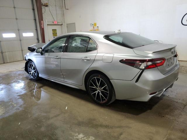 4T1G11AK7PU797931 - 2023 TOYOTA CAMRY SE NIGHT SHADE SILVER photo 2