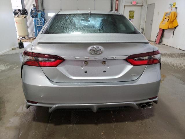 4T1G11AK7PU797931 - 2023 TOYOTA CAMRY SE NIGHT SHADE SILVER photo 6