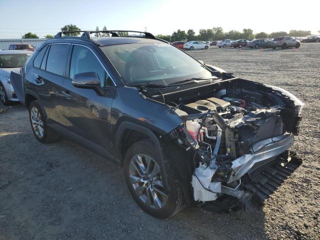 2T3C1RFV9KW016553 - 2019 TOYOTA RAV4 XLE PREMIUM GRAY photo 4