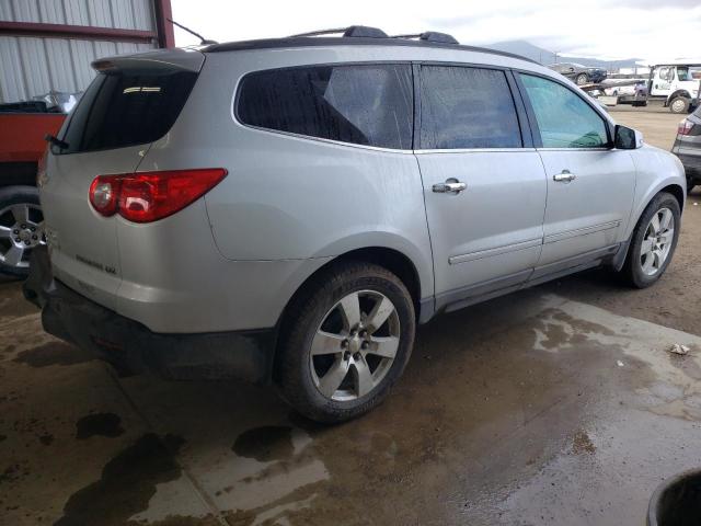 1GNEV33D09S131994 - 2009 CHEVROLET TRAVERSE LTZ GRAY photo 3