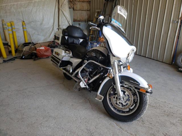 1HD1FC4148Y706634 - 2008 HARLEY-DAVIDSON FLHTCUI 白色 照片 1