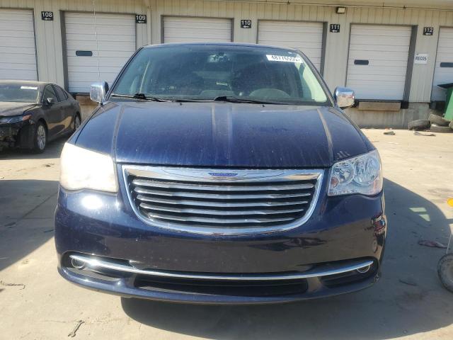 2C4RC1CG4DR589742 - 2013 CHRYSLER TOWN & COU TOURING L BLUE photo 5