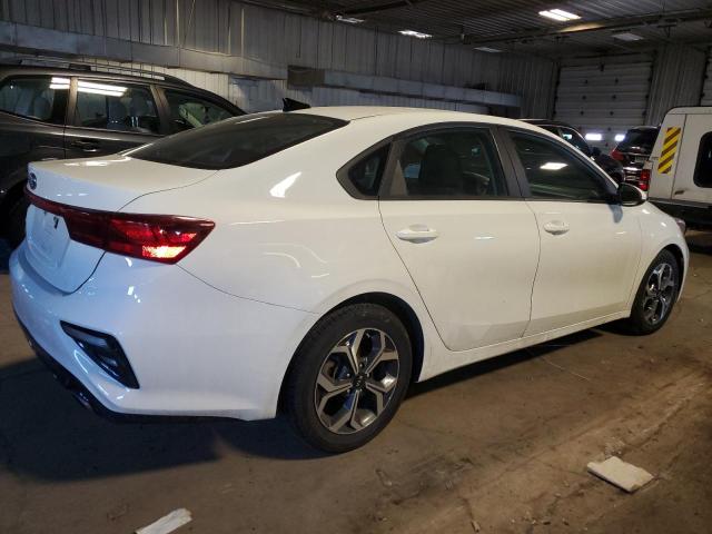 3KPF24AD0ME340436 - 2021 KIA FORTE FE WHITE photo 3