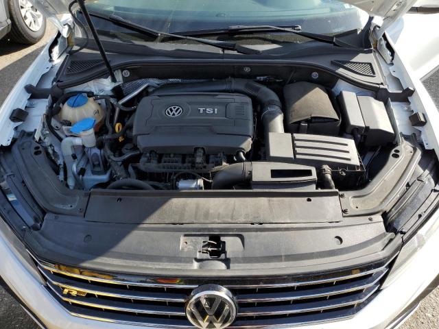 1VWDT7A36HC053707 - 2017 VOLKSWAGEN PASSAT R-LINE Weiß Foto 11