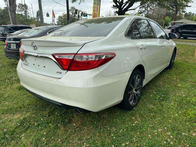 4T1BF1FK7HU350814 - 2017 TOYOTA CAMRY LE WHITE photo 4