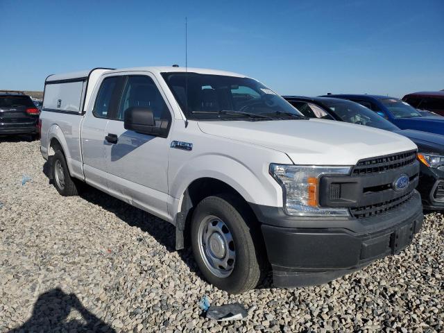 1FTEX1CB9JKD59583 - 2018 FORD F150 SUPER CAB WHITE photo 4