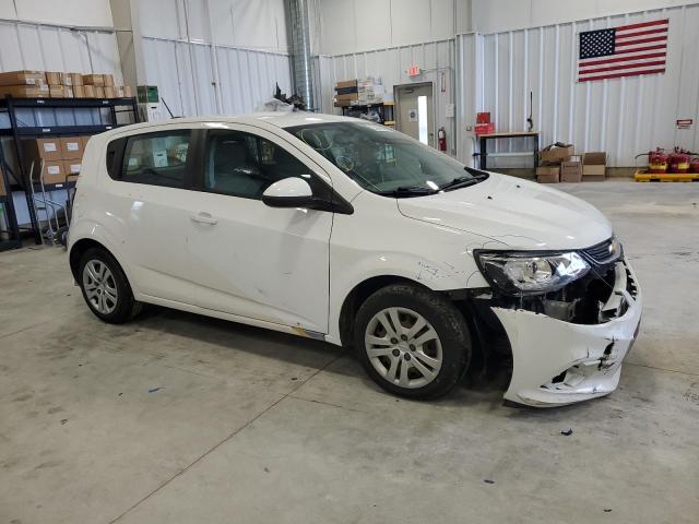 1G1JG6SH5J4109854 - 2018 CHEVROLET SONIC WHITE photo 4