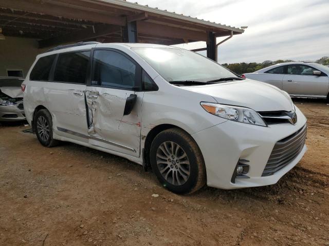 5TDYZ3DC7LS023050 - 2020 TOYOTA SIENNA XLE WHITE photo 4