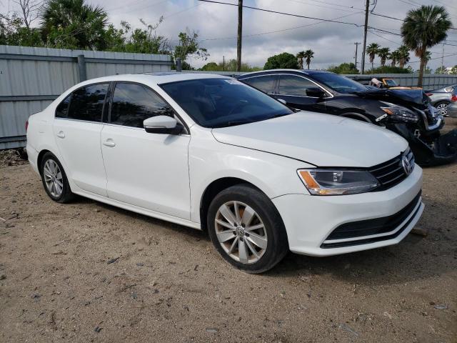 3VWD17AJ7FM319218 - 2015 VOLKSWAGEN JETTA SE WHITE photo 4