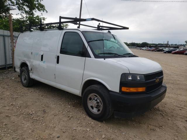 1GCWGAFGXK1178866 - 2019 CHEVROLET EXPRESS G2 WHITE photo 4