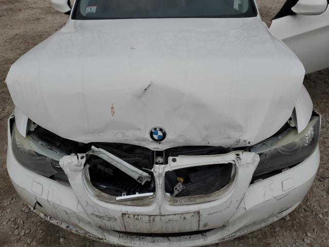 WBAPK5C5XBA995880 - 2011 BMW 328 XI SULEV WHITE photo 11