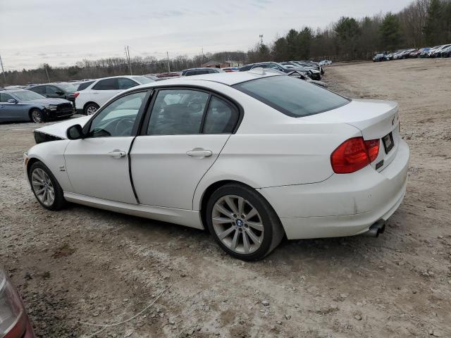 WBAPK5C5XBA995880 - 2011 BMW 328 XI SULEV WHITE photo 2