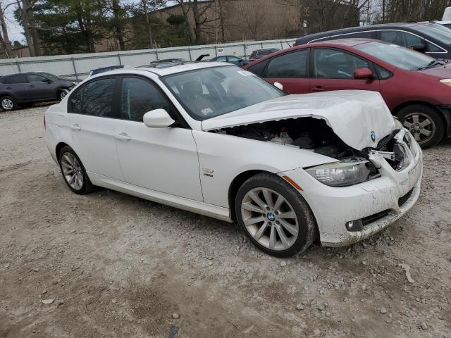 WBAPK5C5XBA995880 - 2011 BMW 328 XI SULEV WHITE photo 4