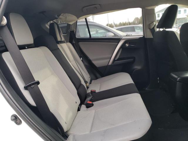 JTMRFREV2HJ172714 - 2017 TOYOTA RAV4 XLE WHITE photo 11