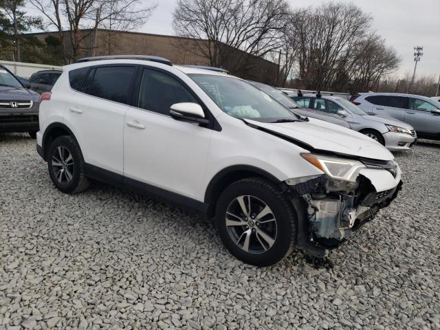 JTMRFREV2HJ172714 - 2017 TOYOTA RAV4 XLE WHITE photo 4