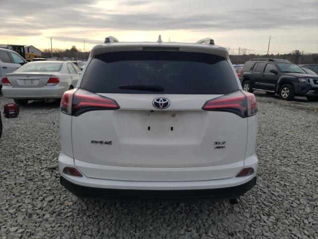 JTMRFREV2HJ172714 - 2017 TOYOTA RAV4 XLE WHITE photo 6