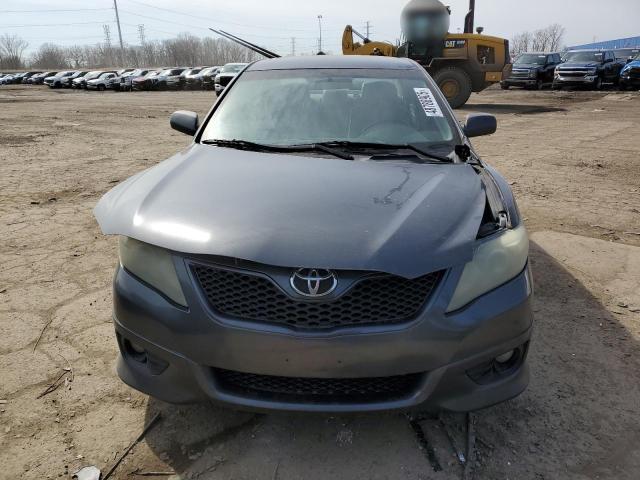 4T1BK3EK0AU608900 - 2010 TOYOTA CAMRY SE CHARCOAL photo 5