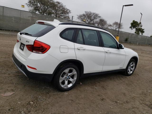 WBAVM1C58FVW57869 - 2015 BMW X1 SDRIVE28I WHITE photo 3