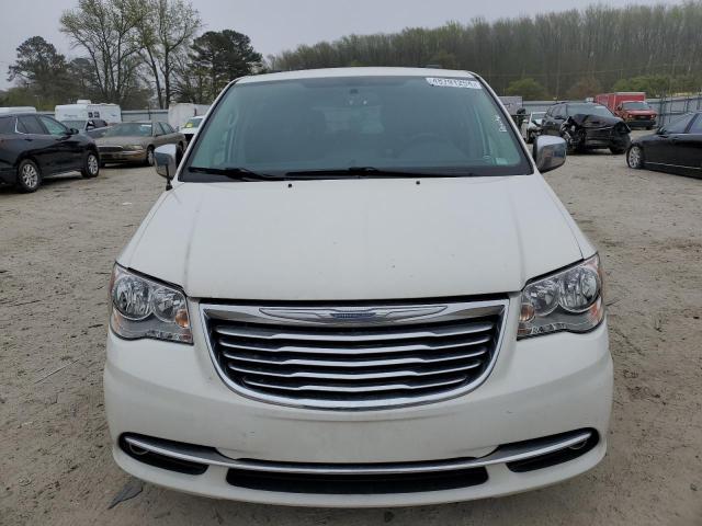 2C4RC1CG3CR124402 - 2012 CHRYSLER TOWN & COU TOURING L WHITE photo 5