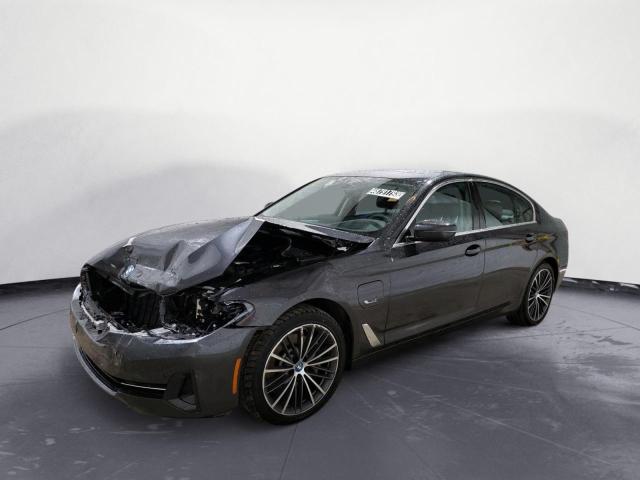 WBA33AG0XNCK55709 - 2022 BMW 530XE CHARCOAL photo 1