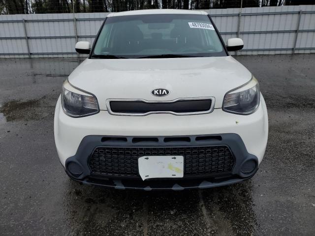 KNDJN2A26G7287704 - 2016 KIA SOUL WHITE photo 5