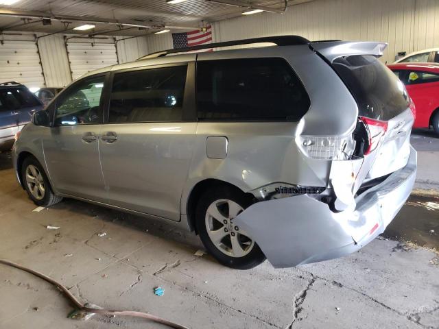 5TDKK3DCXGS740607 - 2016 TOYOTA SIENNA LE SILVER photo 2