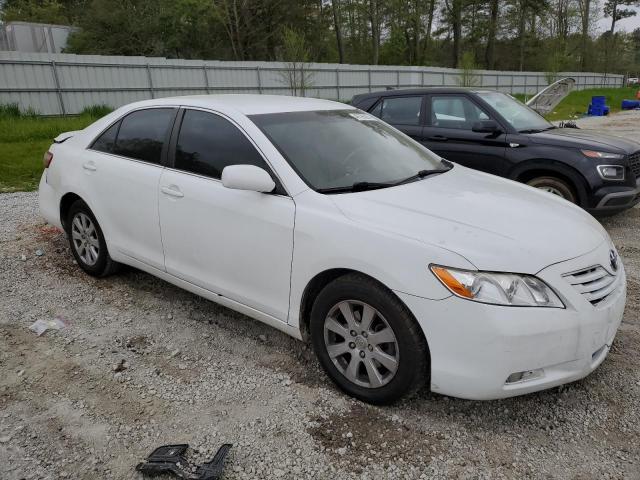 4T4BE46K17R007568 - 2007 TOYOTA CAMRY CE WHITE photo 4