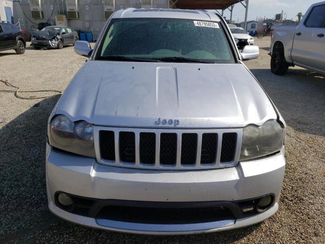 1J8HR78306C215684 - 2006 JEEP GRAND CHER SRT-8 SILVER photo 5