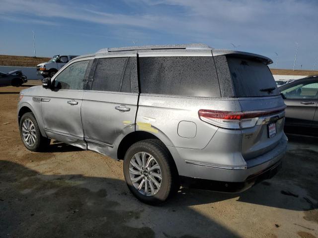 5LMJJ2NT4NEL10008 - 2022 LINCOLN NAVIGATOR SILVER photo 2