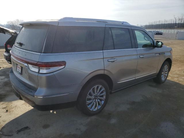5LMJJ2NT4NEL10008 - 2022 LINCOLN NAVIGATOR SILVER photo 3