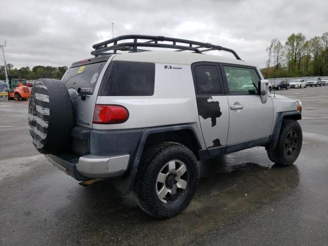 JTEBU11F270083510 - 2007 TOYOTA FJ CRUISER SILVER photo 3