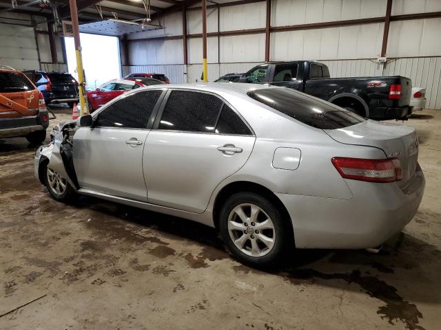 4T1BK3EK7BU615960 - 2011 TOYOTA CAMRY SE SILVER photo 2