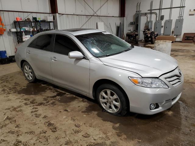 4T1BK3EK7BU615960 - 2011 TOYOTA CAMRY SE SILVER photo 4