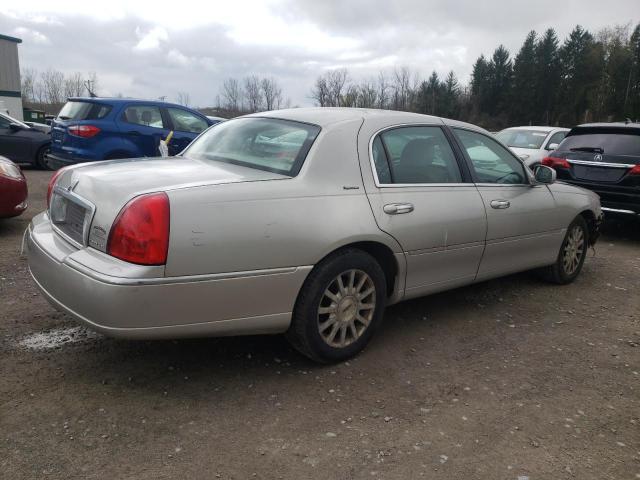 1LNHM81W06Y602749 - 2006 LINCOLN TOWN CAR SIGNATURE SILVER photo 3