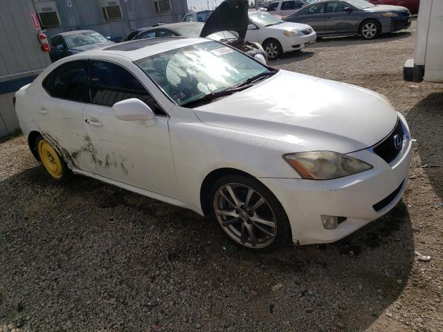 JTHBK262085075267 - 2008 LEXUS IS 250 WHITE photo 4