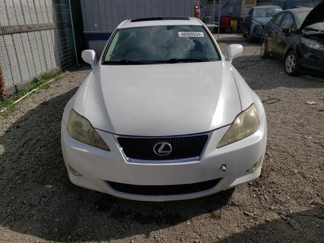 JTHBK262085075267 - 2008 LEXUS IS 250 WHITE photo 5