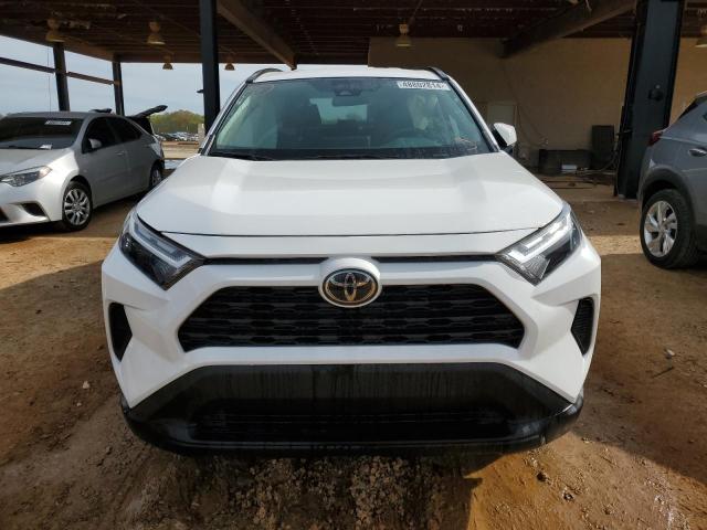 2T3W1RFV1RC260724 - 2024 TOYOTA RAV4 XLE WHITE photo 5