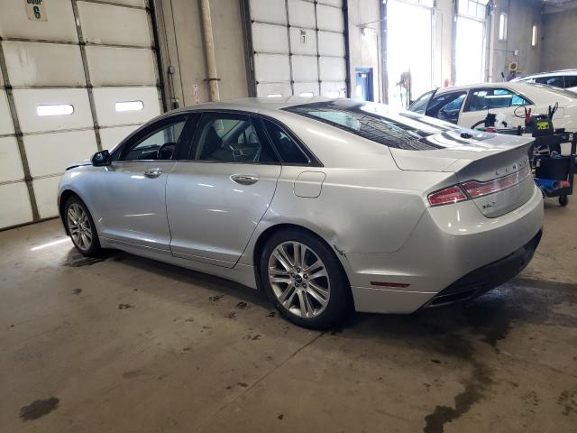 3LN6L2J95GR610346 - 2016 LINCOLN MKZ SILVER photo 2