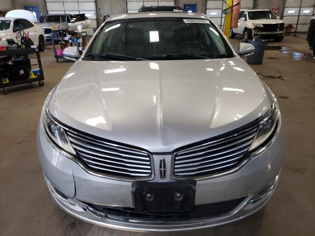 3LN6L2J95GR610346 - 2016 LINCOLN MKZ SILVER photo 5