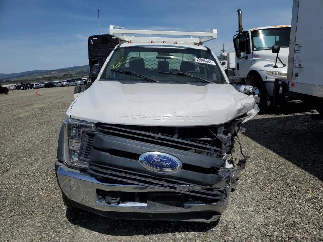 1FDUF4GT5KDA02793 - 2019 FORD F450 SUPER DUTY WHITE photo 5