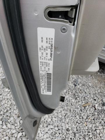 2A4RR5D18AR148041 - 2010 CHRYSLER TOWN & COU TOURING SILVER photo 13